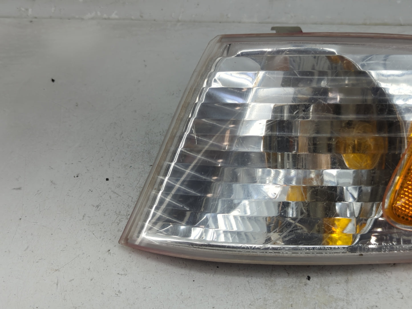 2001-2002 Toyota Corolla Driver Left Oem Head Light Headlight Lamp - Oemusedautoparts1.com