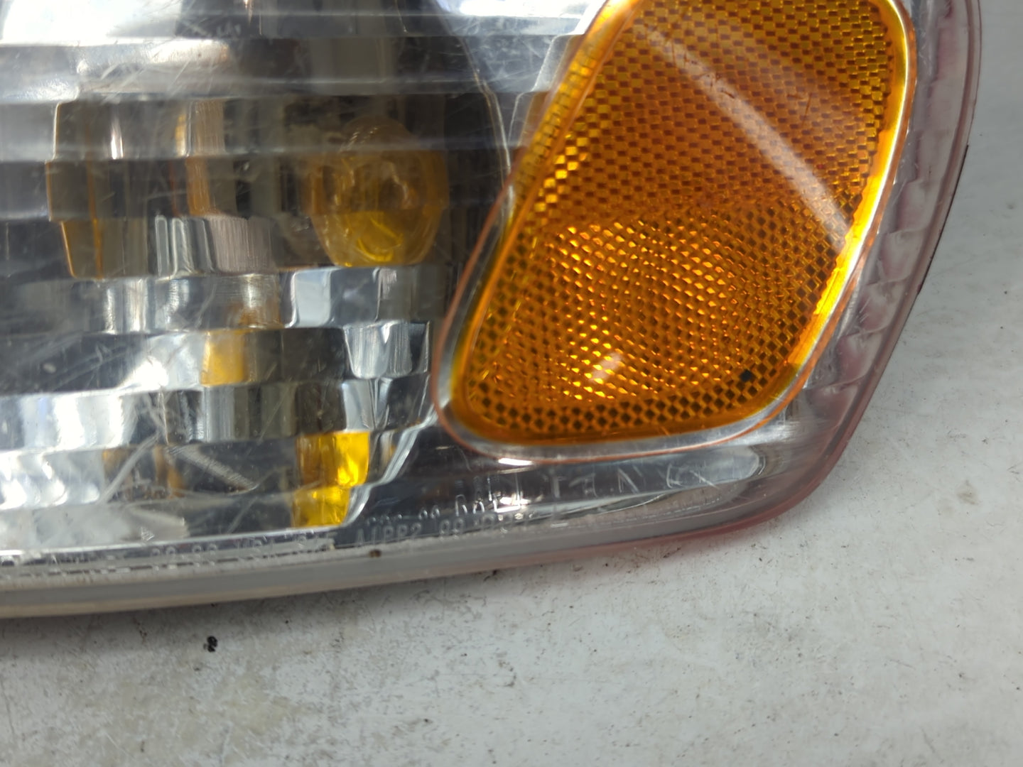 2001-2002 Toyota Corolla Driver Left Oem Head Light Headlight Lamp - Oemusedautoparts1.com