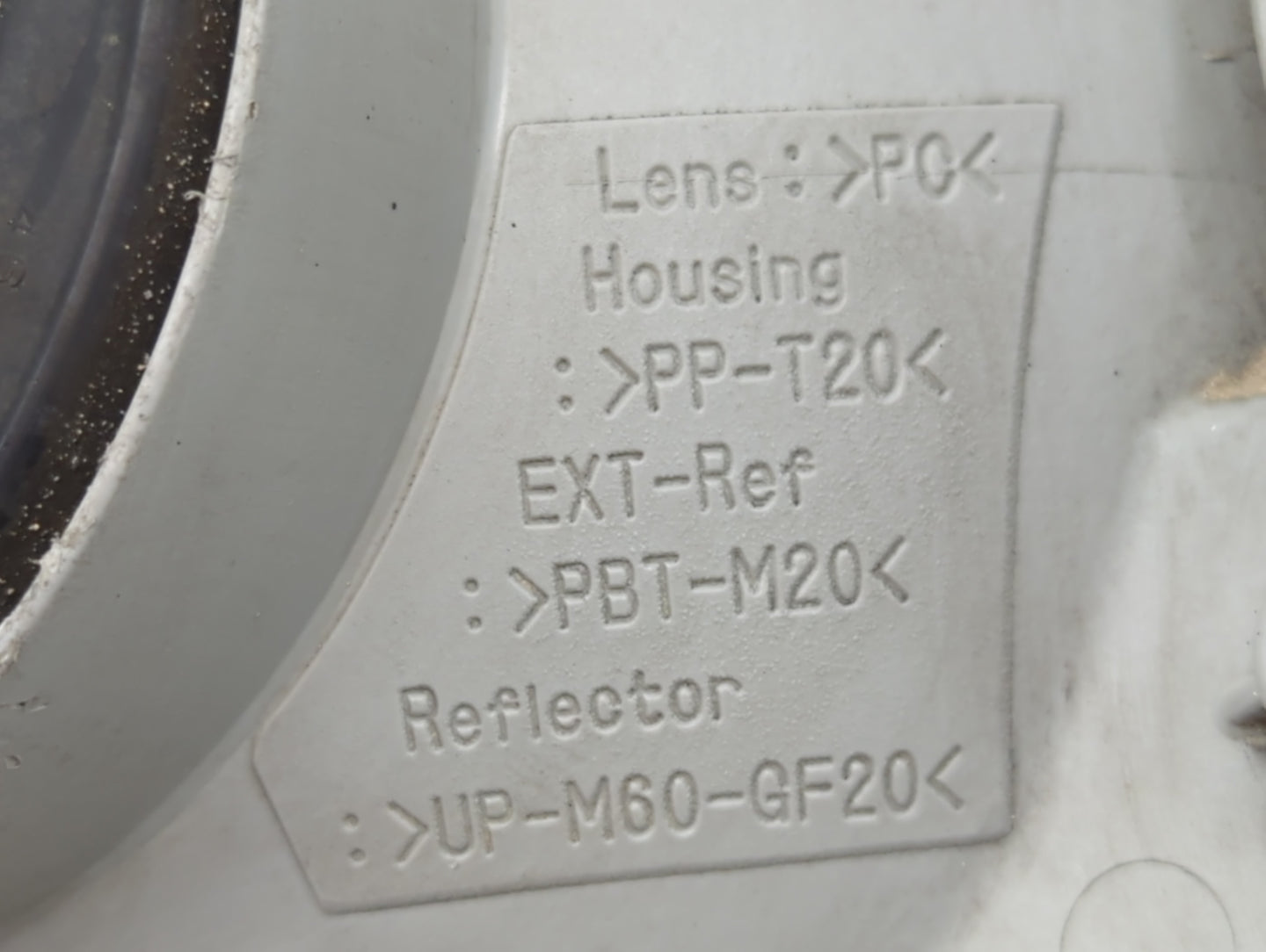 2001-2002 Toyota Corolla Driver Left Oem Head Light Headlight Lamp - Oemusedautoparts1.com