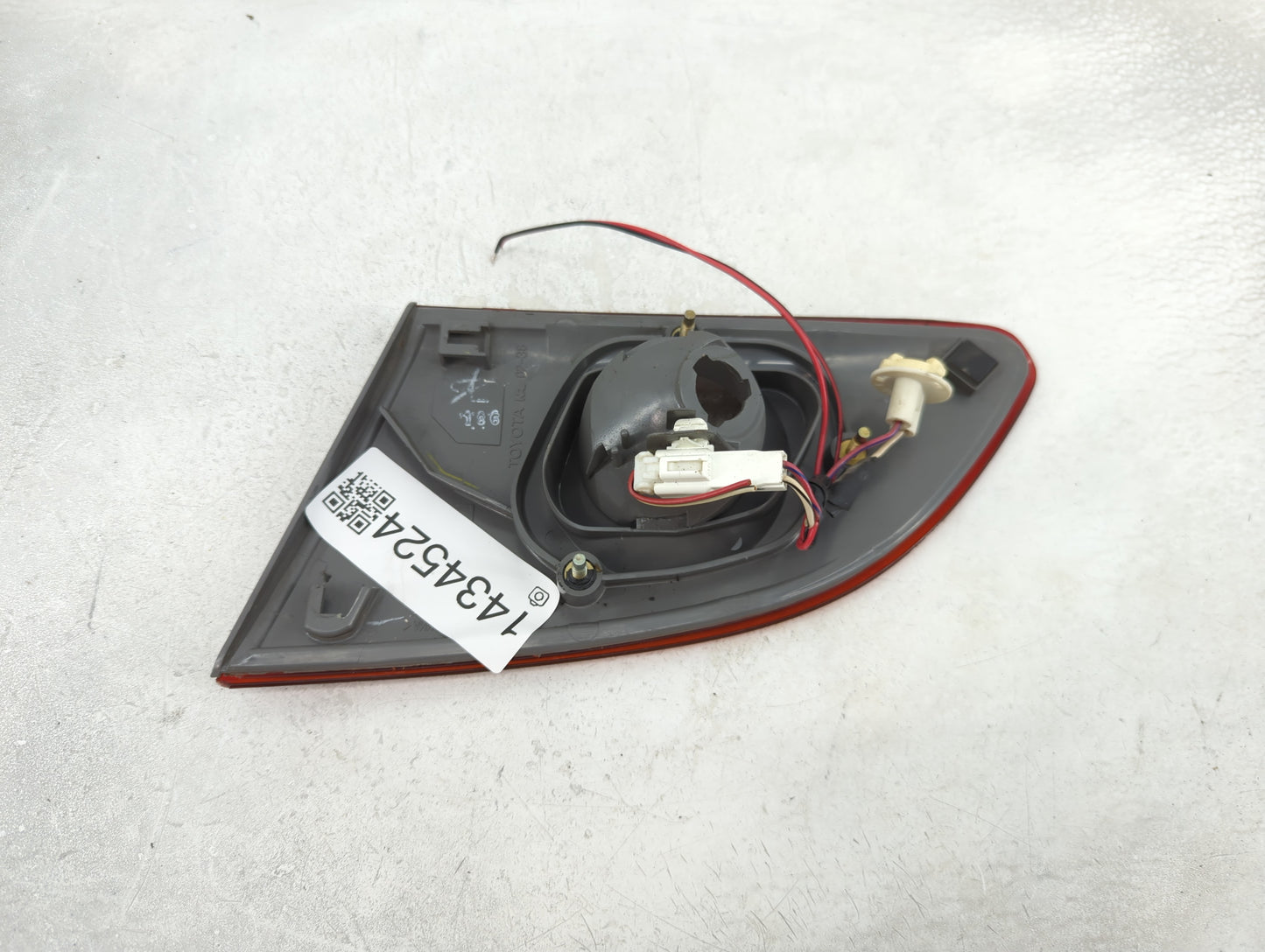 2001-2002 Toyota Corolla Tail Light Assembly Driver Left OEM Fits Fits 2001 2002 OEM Used Auto Parts - Oemusedautoparts1.com