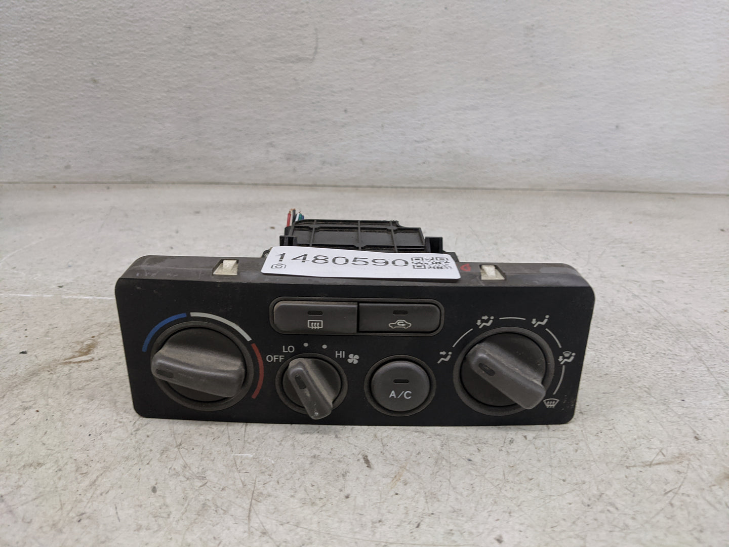 2002 Toyota Corolla Climate Control Module Temperature AC/Heater Replacement P/N:080601B Fits OEM Used Auto Parts - Oemuseda