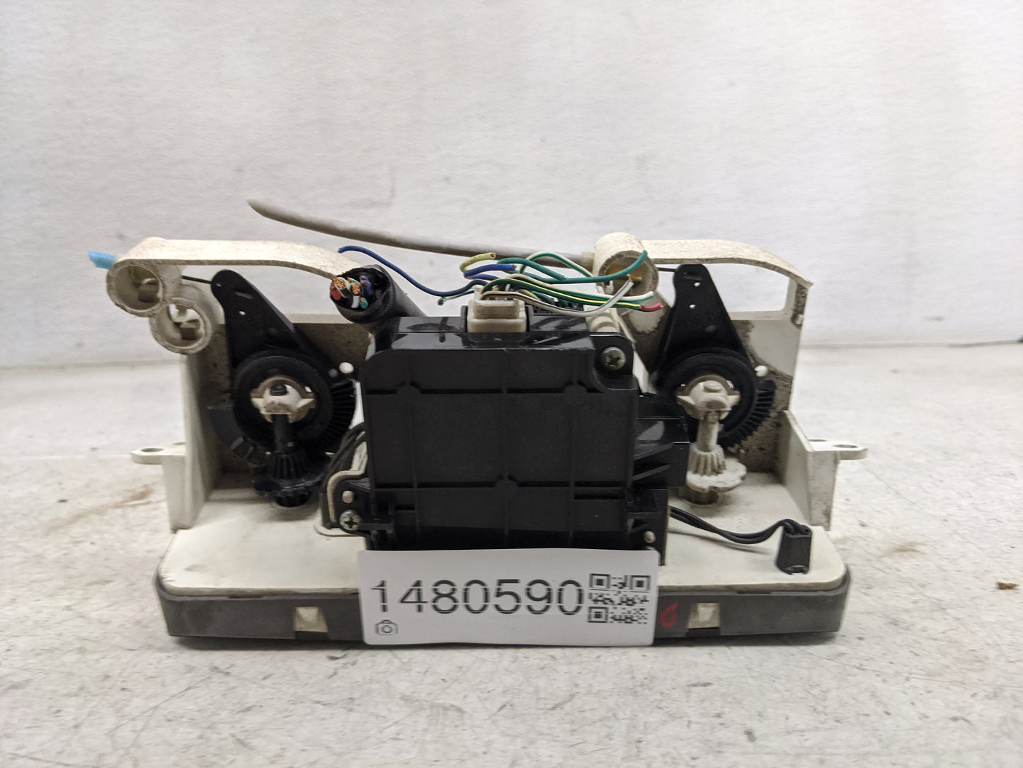 2002 Toyota Corolla Climate Control Module Temperature AC/Heater Replacement P/N:080601B Fits OEM Used Auto Parts - Oemuseda