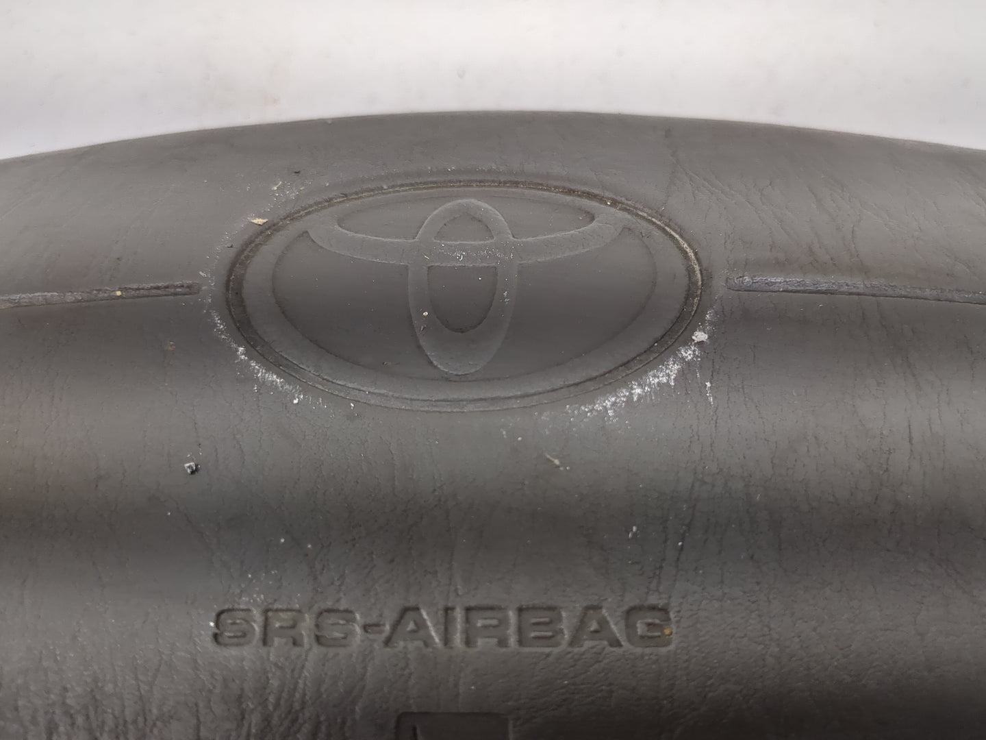 2001-2002 Toyota Corolla Air Bag Driver Left Steering Wheel Mounted Fits Fits 2000 2001 2002 2003 2004 2005 OEM Used Auto Pa
