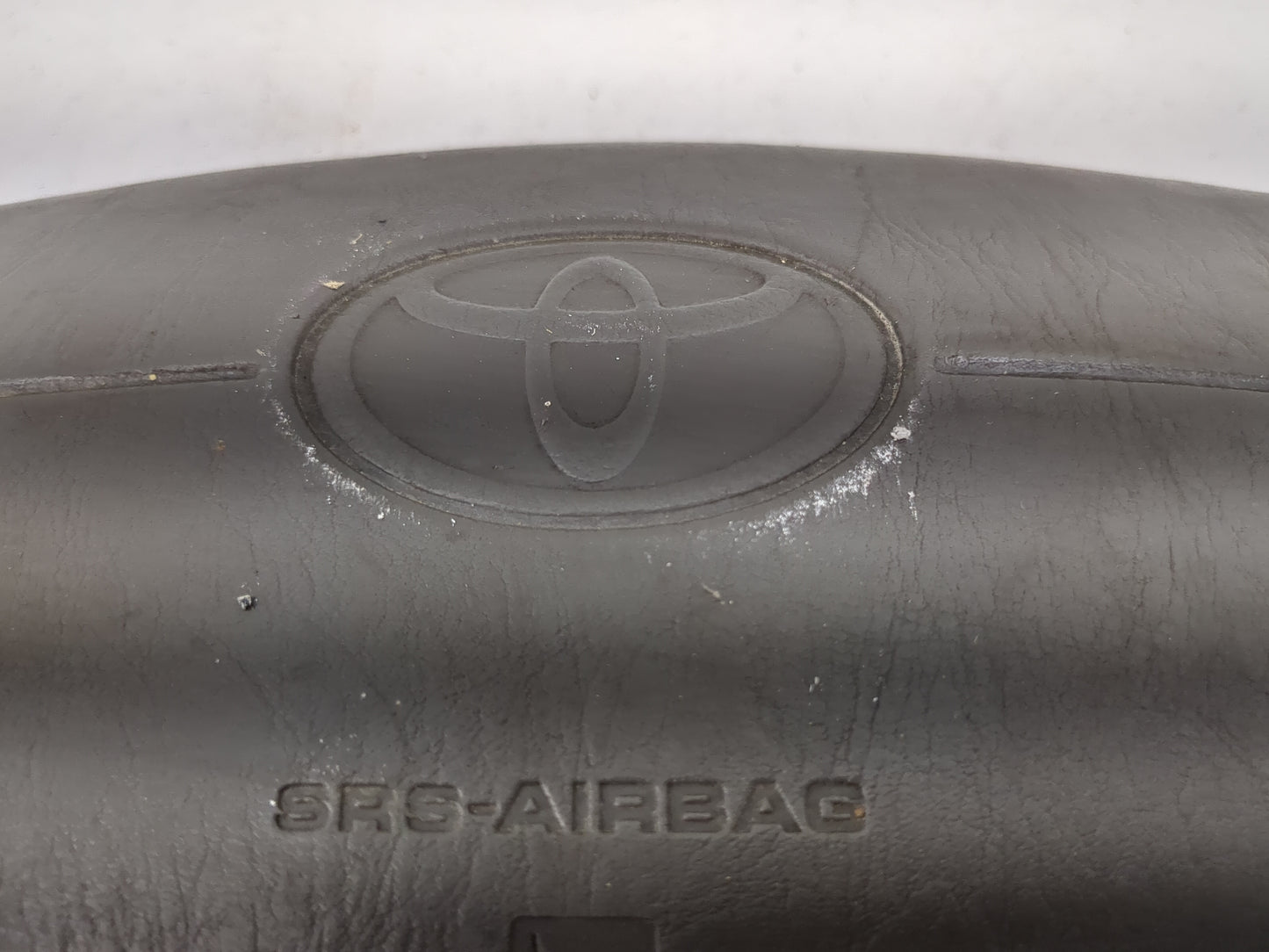 2001-2002 Toyota Corolla Air Bag Driver Left Steering Wheel Mounted Fits Fits 2000 2001 2002 2003 2004 2005 OEM Used Auto Pa