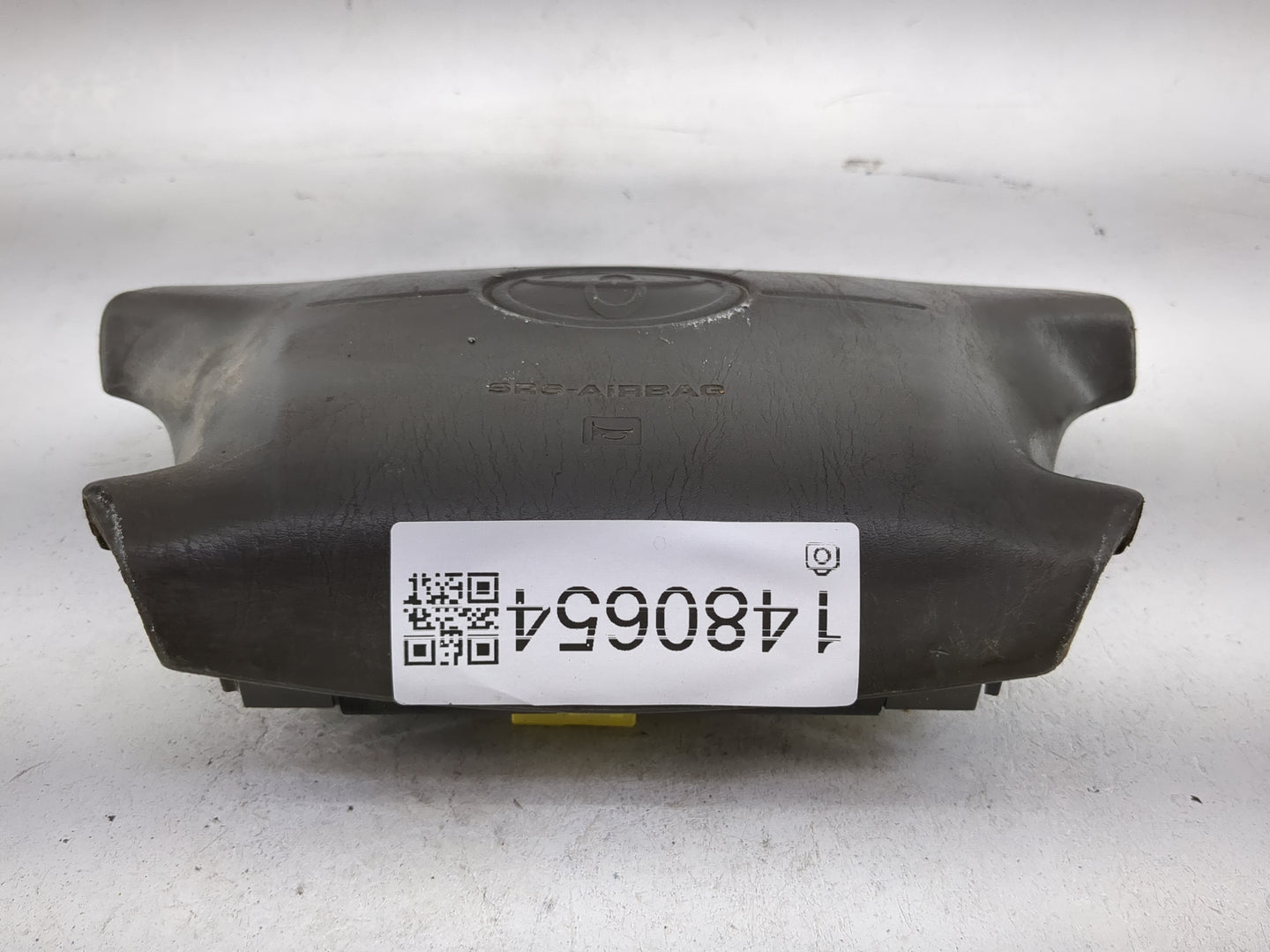 2001-2002 Toyota Corolla Air Bag Driver Left Steering Wheel Mounted Fits Fits 2000 2001 2002 2003 2004 2005 OEM Used Auto Pa