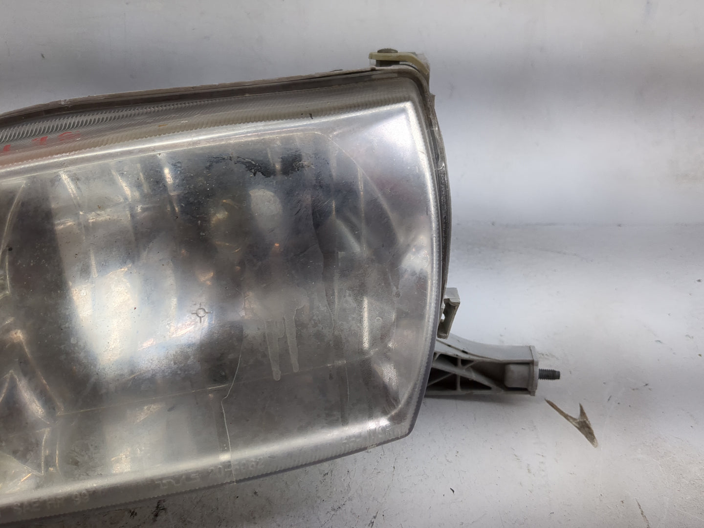 2001-2002 Toyota Corolla Driver Left Oem Head Light Headlight Lamp 1481309 - Oemusedautoparts1.com