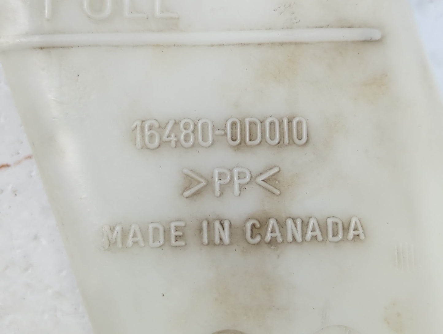 1998-2002 Toyota Corolla Radiator Coolant Overflow Expansion Tank Bottle - Oemusedautoparts1.com