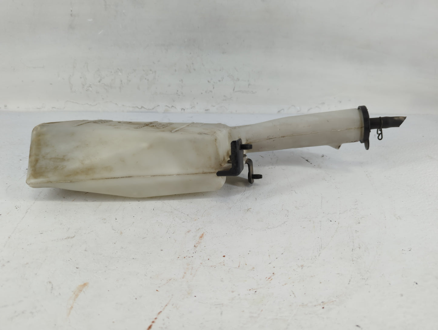 1998-2002 Toyota Corolla Radiator Coolant Overflow Expansion Tank Bottle - Oemusedautoparts1.com