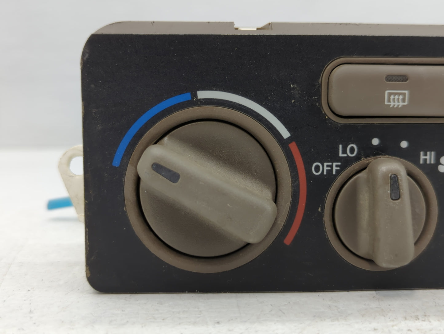 2001-2002 Toyota Corolla Climate Control Module Temperature AC/Heater Replacement P/N:5590002070 Fits Fits 2001 2002 OEM Use