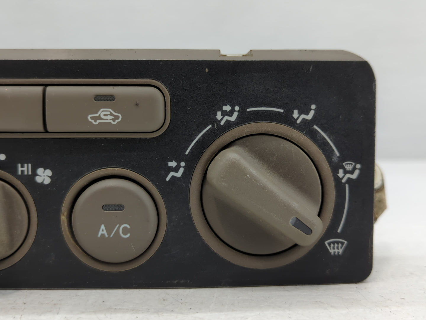 2001-2002 Toyota Corolla Climate Control Module Temperature AC/Heater Replacement P/N:5590002070 Fits Fits 2001 2002 OEM Use