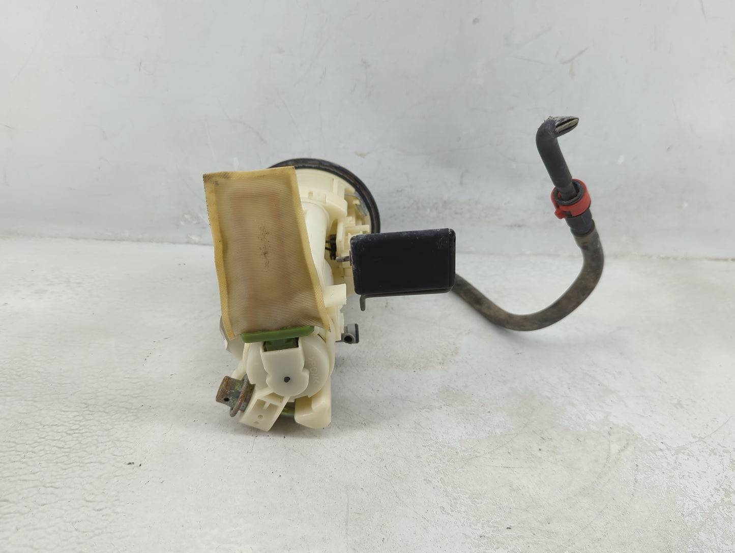 2001-2003 Toyota Highlander Electrical Gas Fuel Pump Assembly - Oemusedautoparts1.com