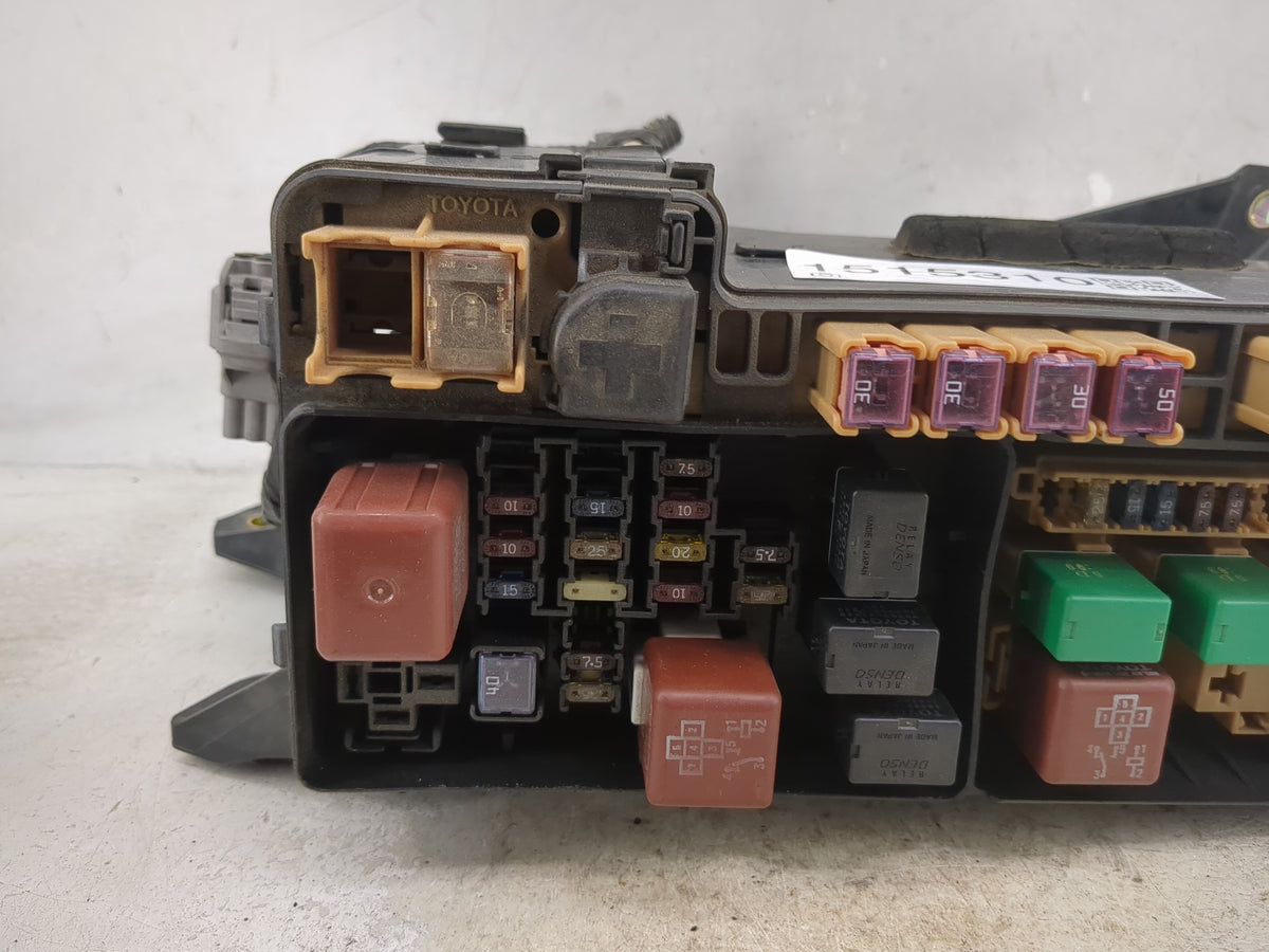2001-2003 Toyota Highlander Fusebox Fuse Box Panel Relay Module Fits Fits 2001 2002 2003 OEM Used Auto Parts - Oemusedautopa