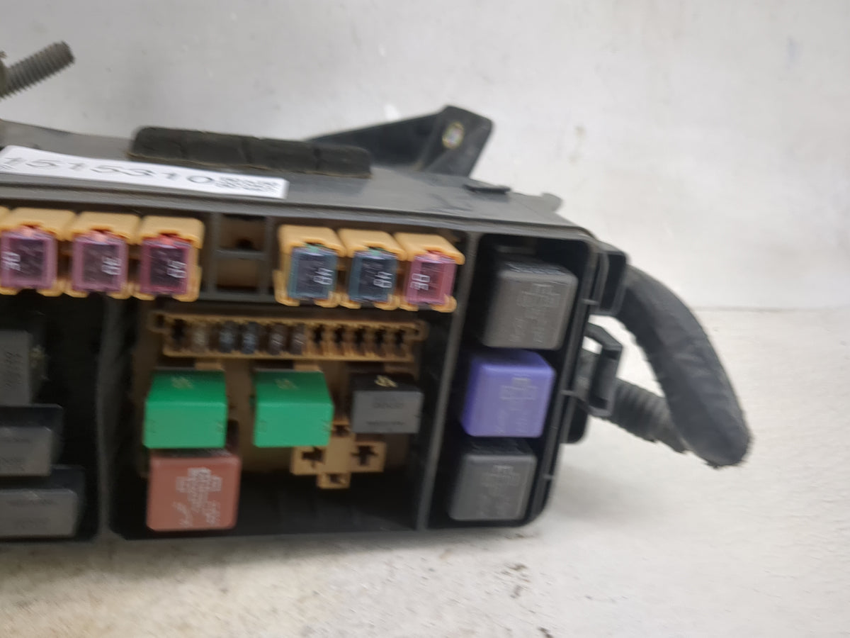2001-2003 Toyota Highlander Fusebox Fuse Box Panel Relay Module Fits Fits 2001 2002 2003 OEM Used Auto Parts - Oemusedautopa