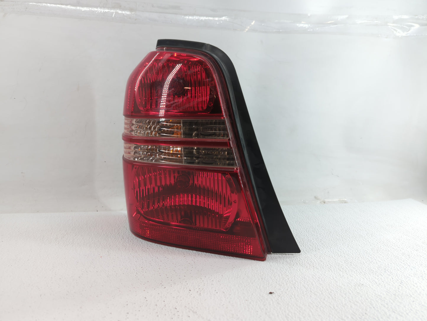 2001-2003 Toyota Highlander Tail Light Assembly Driver Left OEM Fits Fits 2001 2002 2003 OEM Used Auto Parts - Oemusedautopa