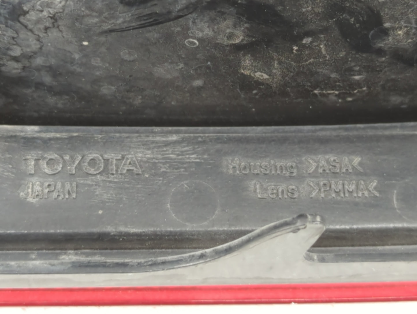 2001-2003 Toyota Highlander Tail Light Assembly Driver Left OEM Fits Fits 2001 2002 2003 OEM Used Auto Parts - Oemusedautopa