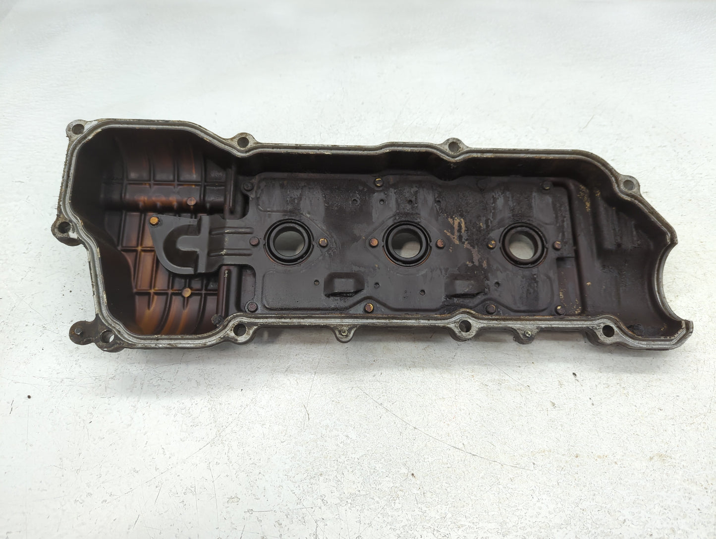 2002 Toyota Highlander Driver Left Cylinder Head Valve Cover Fits OEM Used Auto Parts - Oemusedautoparts1.com