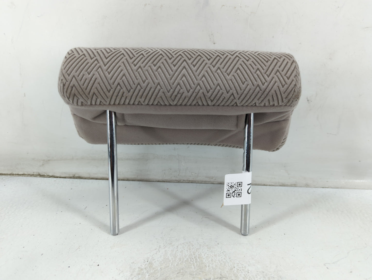 2001-2003 Toyota Highlander Headrest Head Rest Front Driver Passenger Seat Fits Fits 2001 2002 2003 OEM Used Auto Parts - Oe