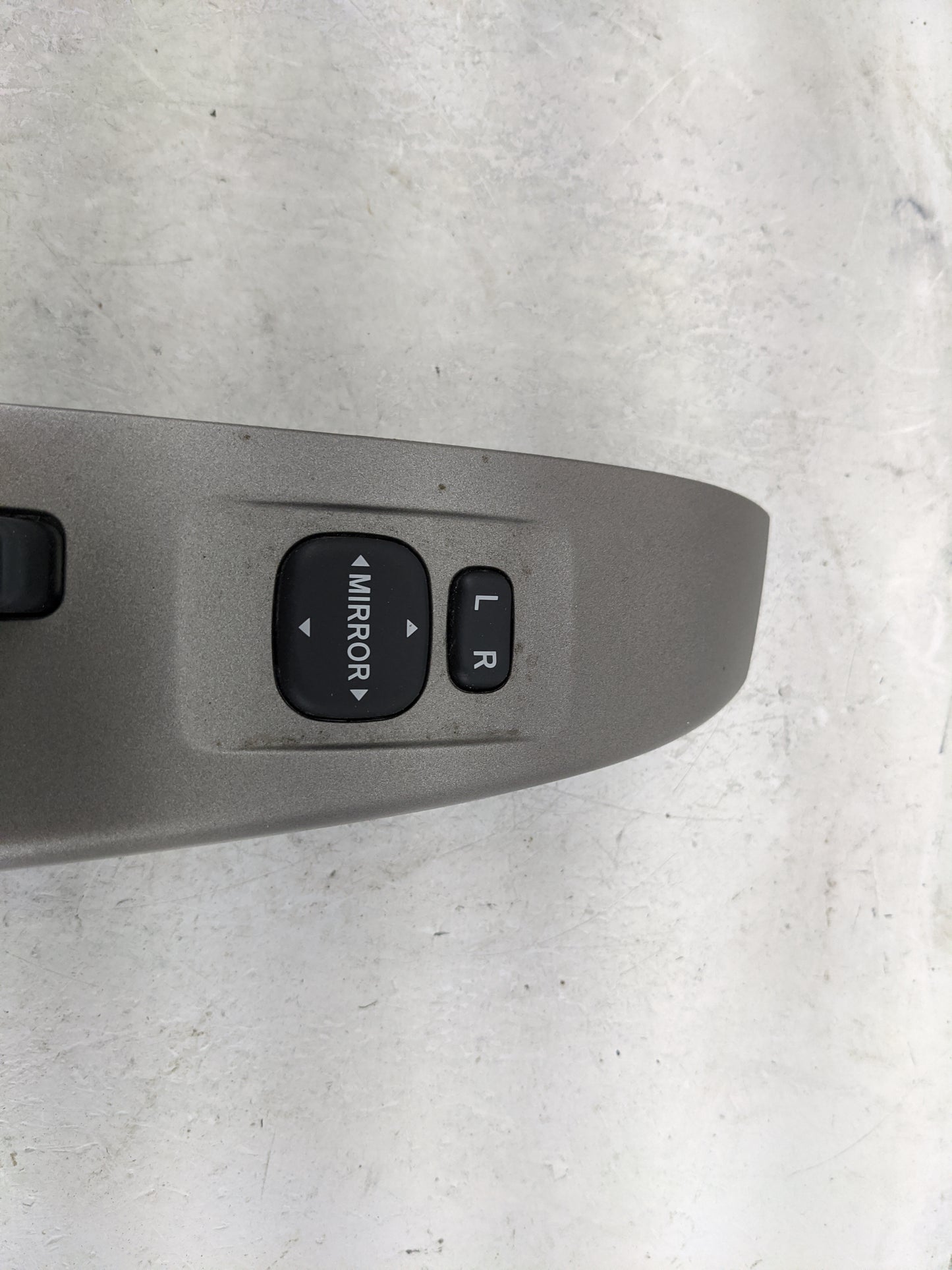 2002 Toyota Prius Master Power Window Switch Replacement Driver Side Left P/N:74232-47030 Fits OEM Used Auto Parts - Oemused