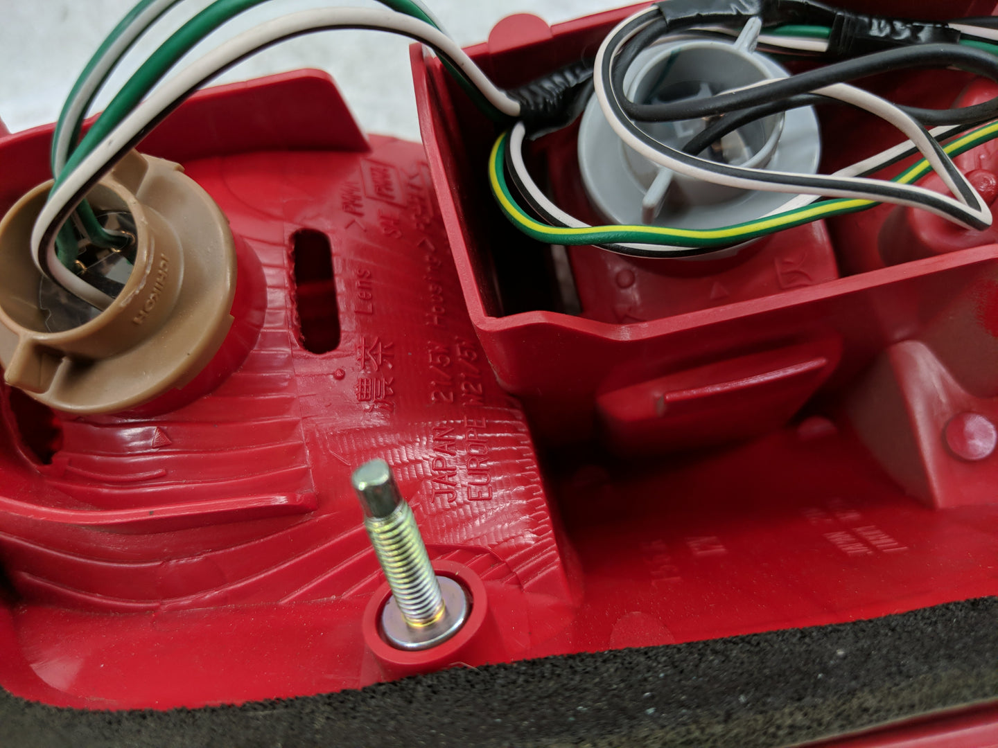 2001-2003 Toyota Rav4 Tail Light Assembly Passenger Right OEM Fits Fits 2001 2002 2003 OEM Used Auto Parts - Oemusedautopart