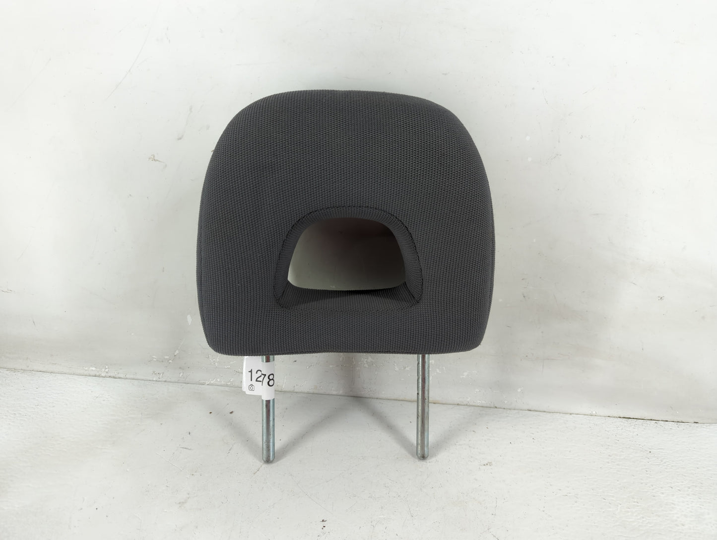 2002 Toyota Rav4 Headrest Head Rest Front Driver Passenger Seat Fits OEM Used Auto Parts - Oemusedautoparts1.com