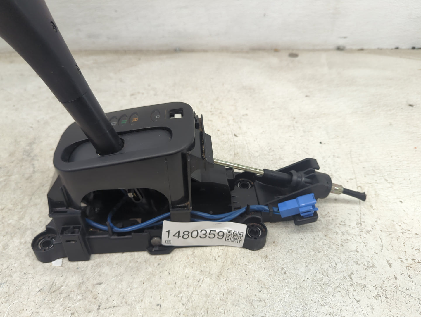 2002 Toyota Rav4 Floor Console Assembly Shifter - Oemusedautoparts1.com