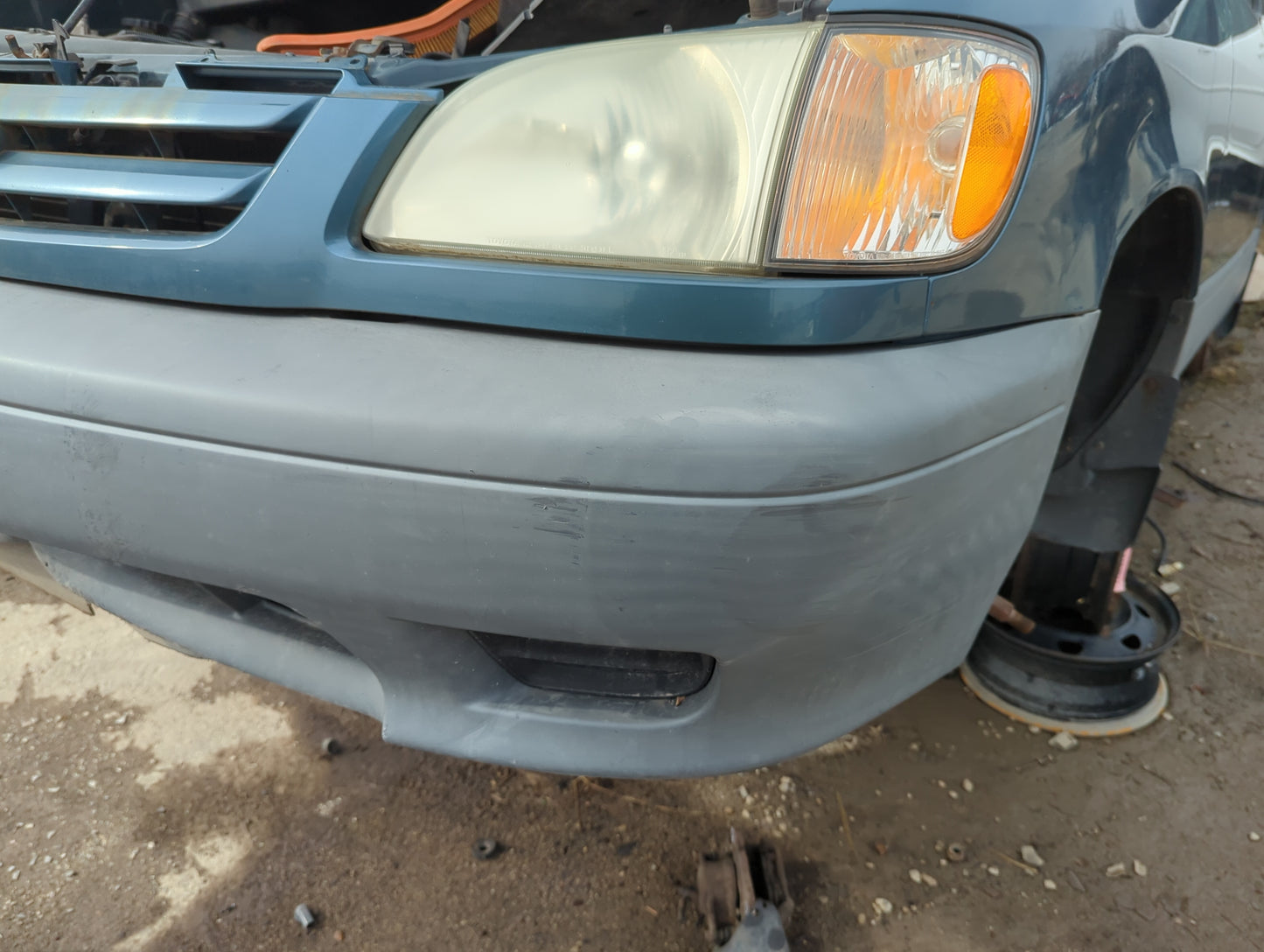 2001-2003 Toyota Sienna Front Bumper - Oem - Oemusedautoparts1.com