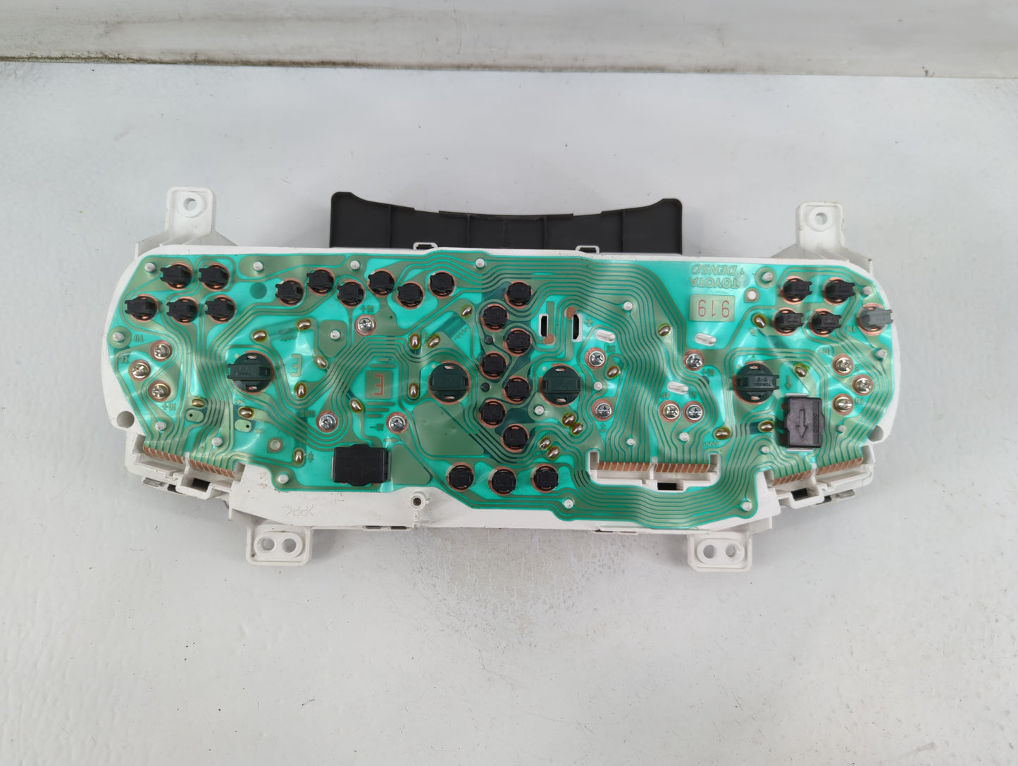 2001-2003 Toyota Sienna Instrument Cluster Speedometer Gauges P/N:TN257330-6220 83800-08090-00 Fits Fits 2001 2002 2003 OEM 