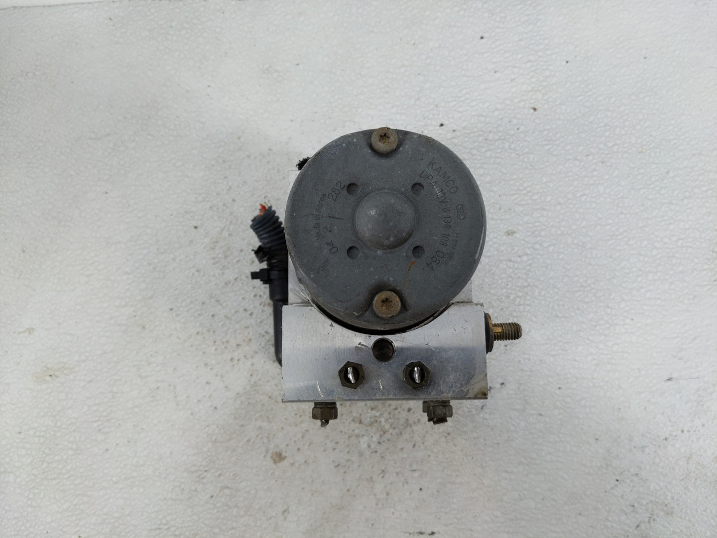 2002 Toyota Solara ABS Pump Control Module Replacement Fits OEM Used Auto Parts - Oemusedautoparts1.com