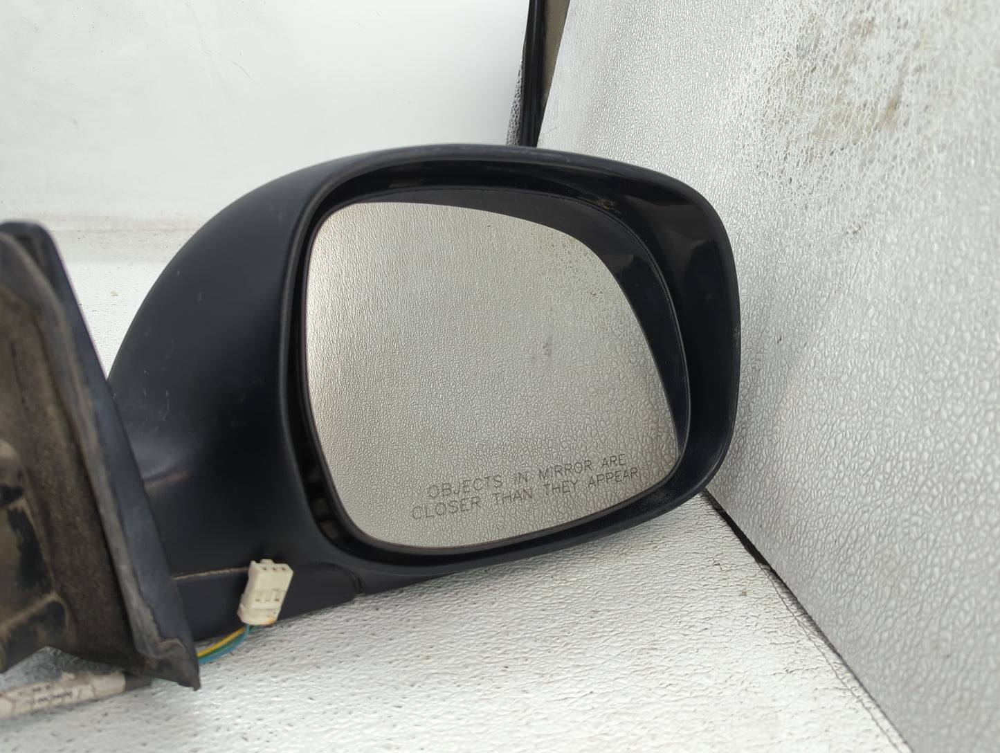 2000-2006 Toyota Tundra Passenger Side View Mirror - Right Door Mirror OEM Used - Oemusedautoparts1.com