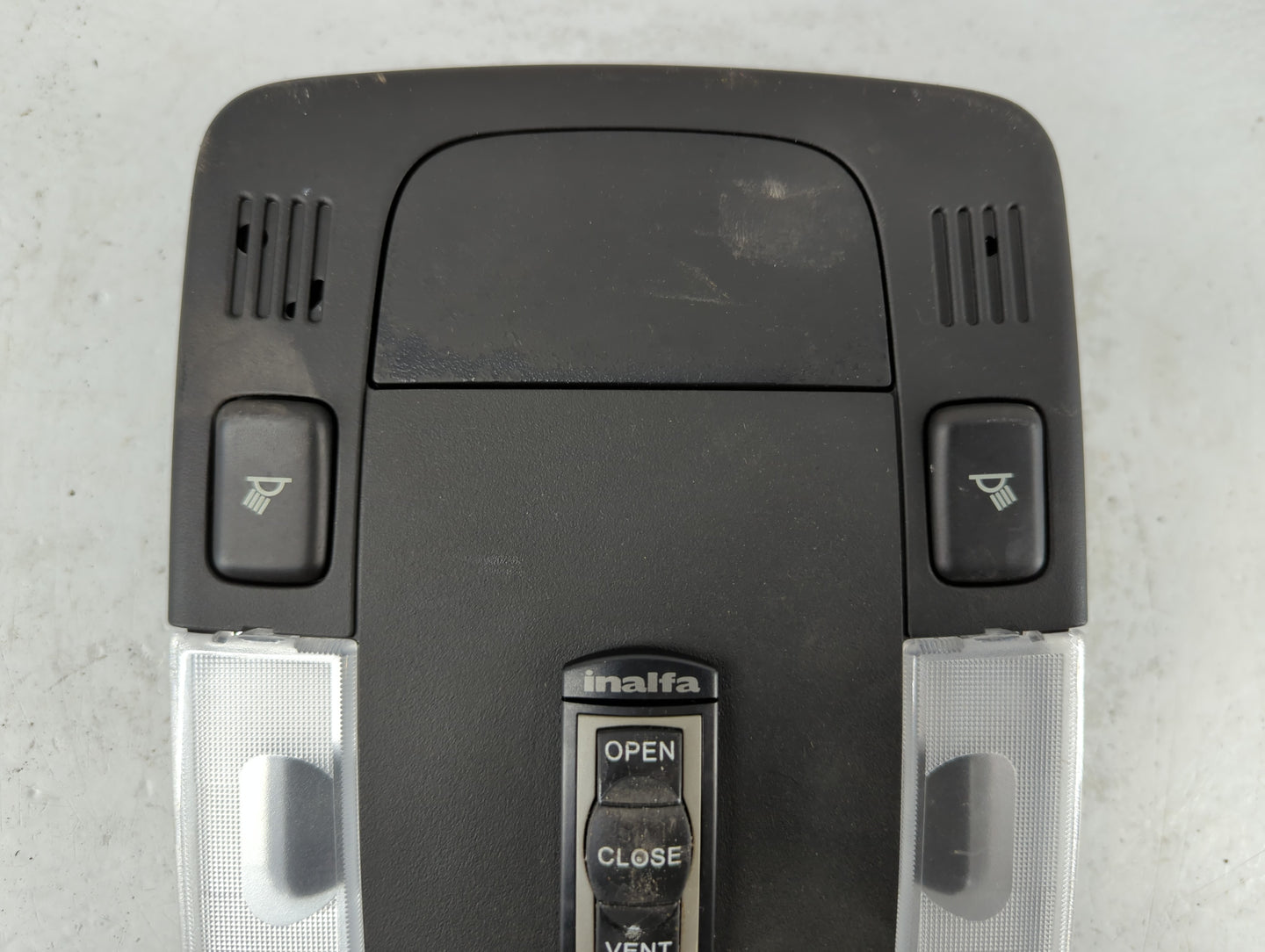 2002 Volkswagen Eurovan Overhead Roof Console - Oemusedautoparts1.com