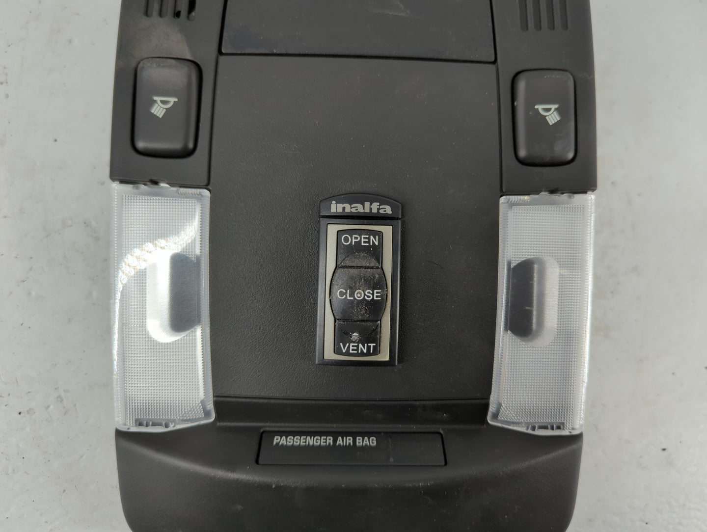 2002 Volkswagen Eurovan Overhead Roof Console - Oemusedautoparts1.com