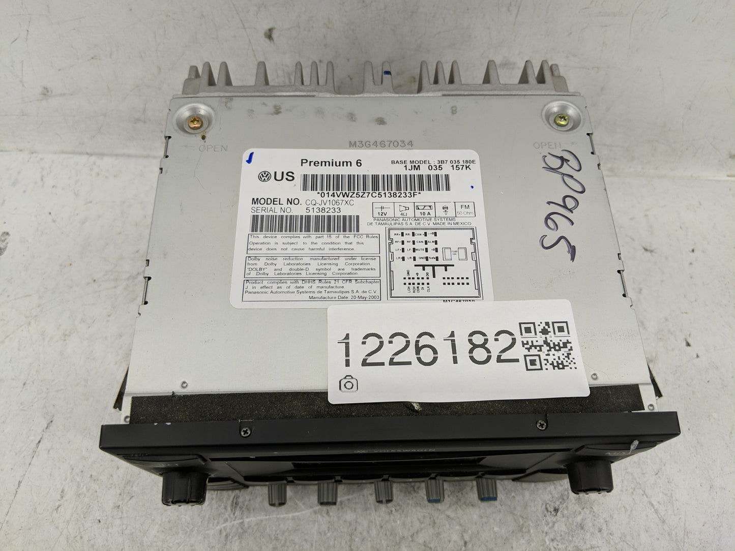 2002 Volkswagen Golf Radio AM FM Cd Player Receiver Replacement P/N:1JM 035 157K Fits OEM Used Auto Parts - Oemusedautoparts