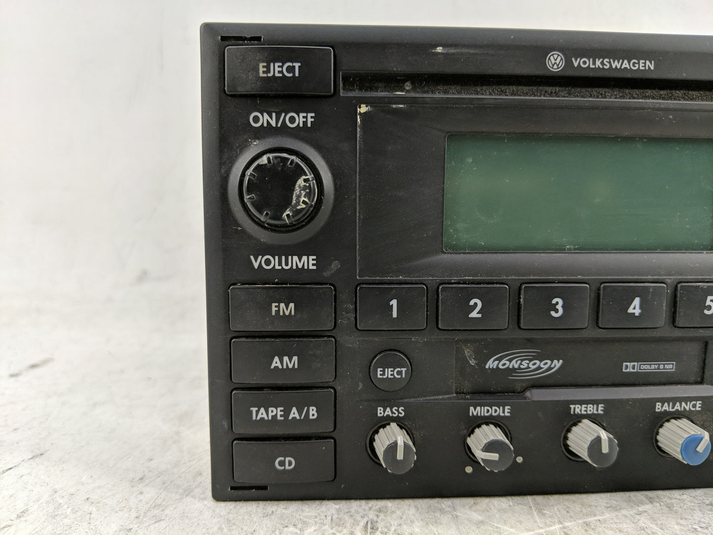 2002 Volkswagen Golf Radio AM FM Cd Player Receiver Replacement P/N:1JM 035 157K Fits OEM Used Auto Parts - Oemusedautoparts