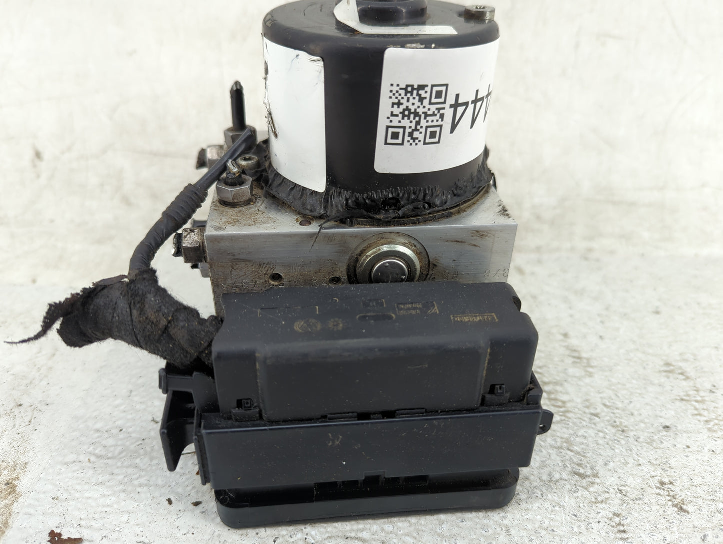 2002 Volkswagen Golf ABS Pump Control Module Replacement P/N:1C0907379Q 10.0960-0354.3, 10.0961-0101, CYH7G10C69 Fits OEM Us