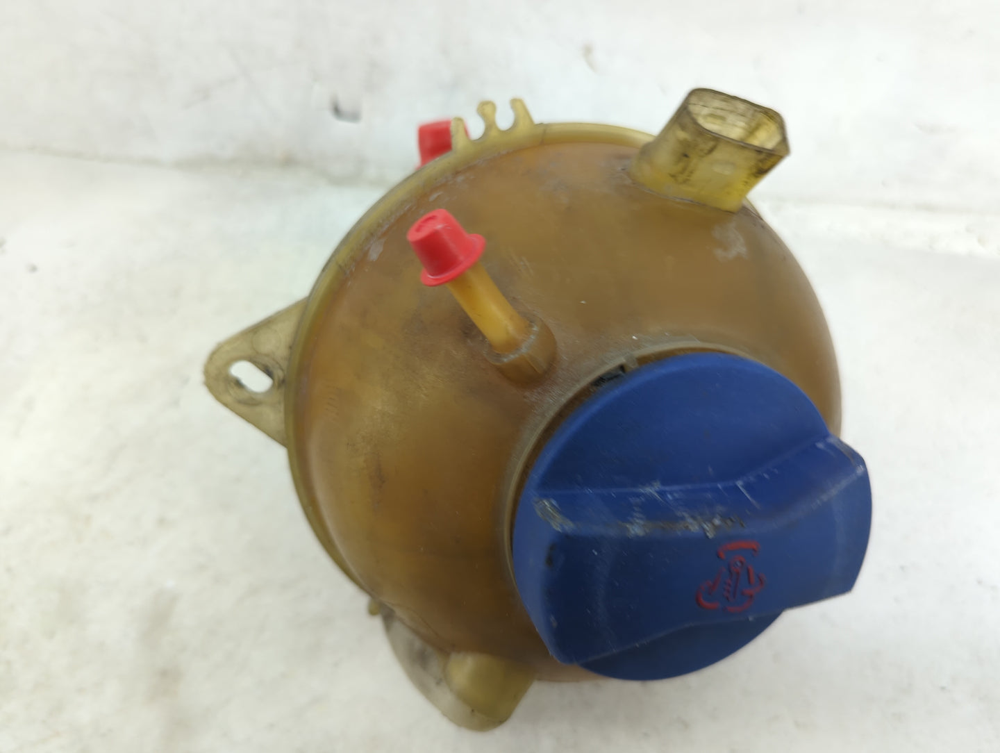 Volkswagen Golf Gti Radiator Coolant Overflow Expansion Tank Bottle - Oemusedautoparts1.com