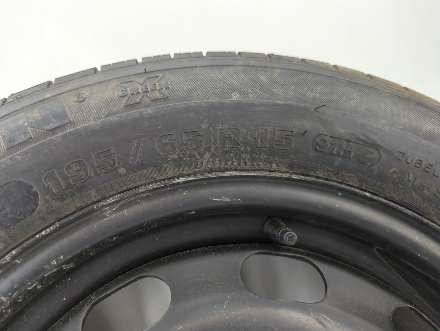 2000-2004 Volkswagen Jetta Spare Donut Tire Wheel Rim Oem - Oemusedautoparts1.com