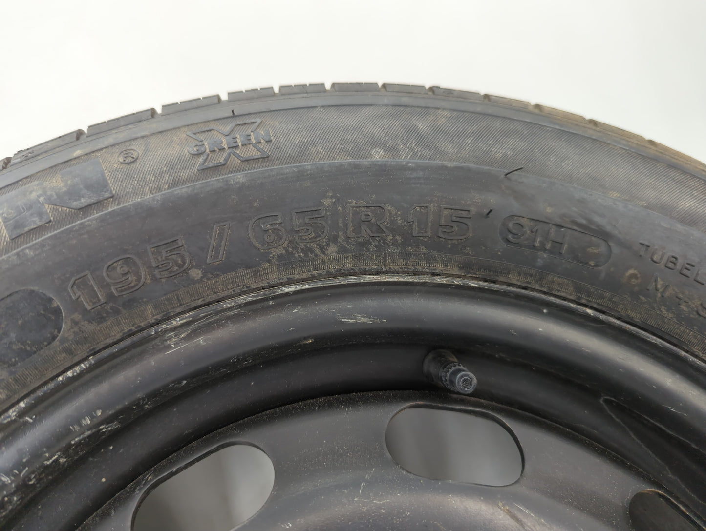 2000-2004 Volkswagen Jetta Spare Donut Tire Wheel Rim Oem - Oemusedautoparts1.com