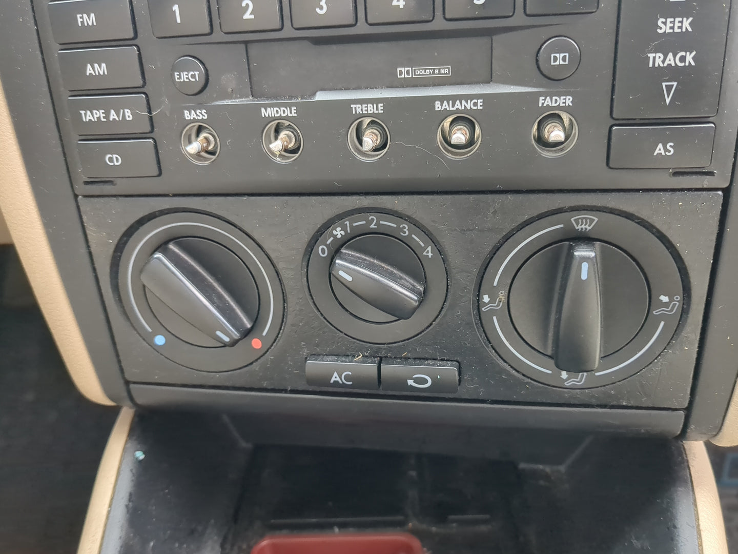 1999-2011 Volkswagen Jetta Climate Control Module Temperature AC/Heater Replacement Fits OEM Used Auto Parts - Oemusedautopa