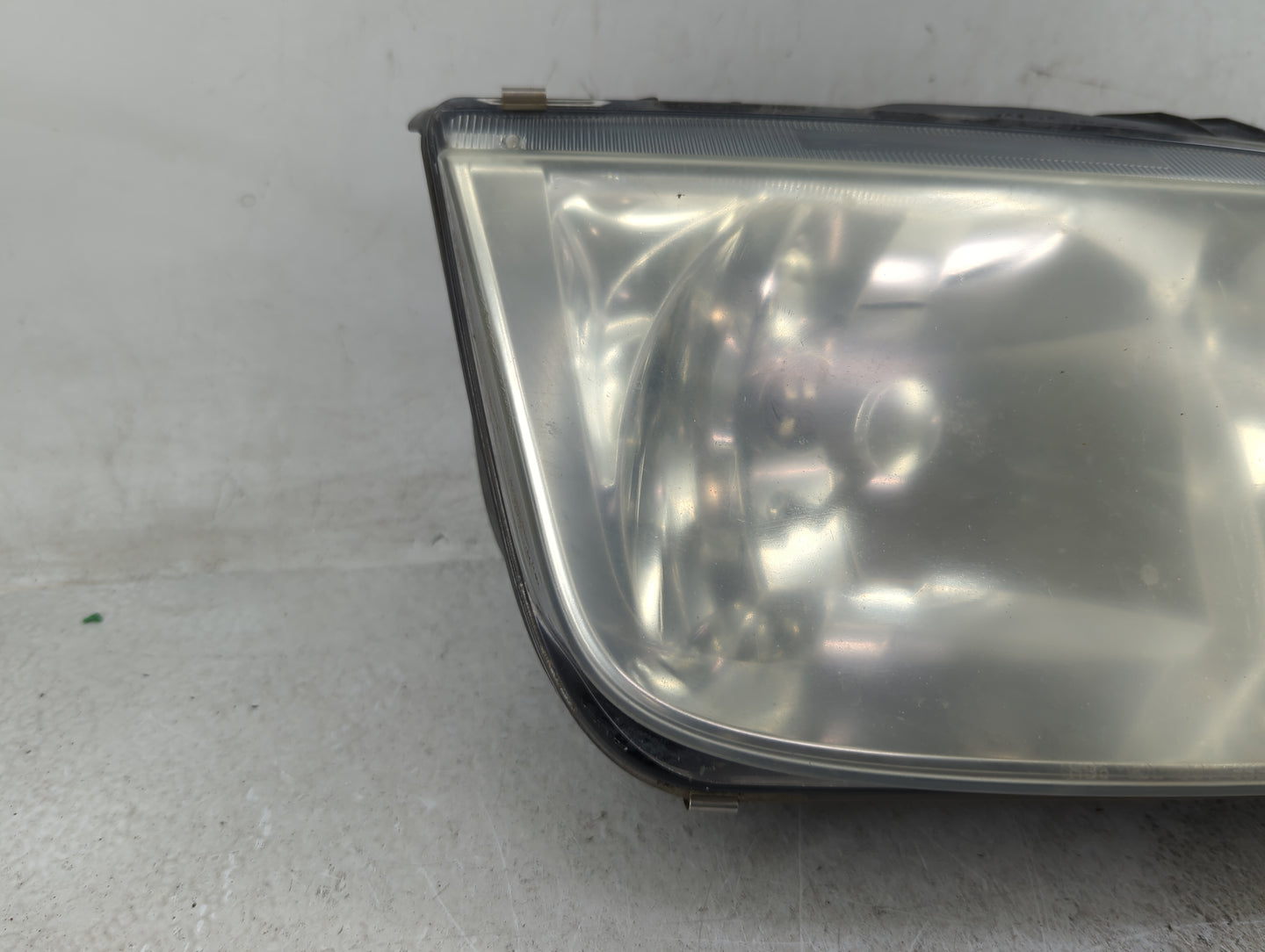 1999-2002 Volkswagen Jetta Passenger Right Oem Head Light Headlight Lamp - Oemusedautoparts1.com