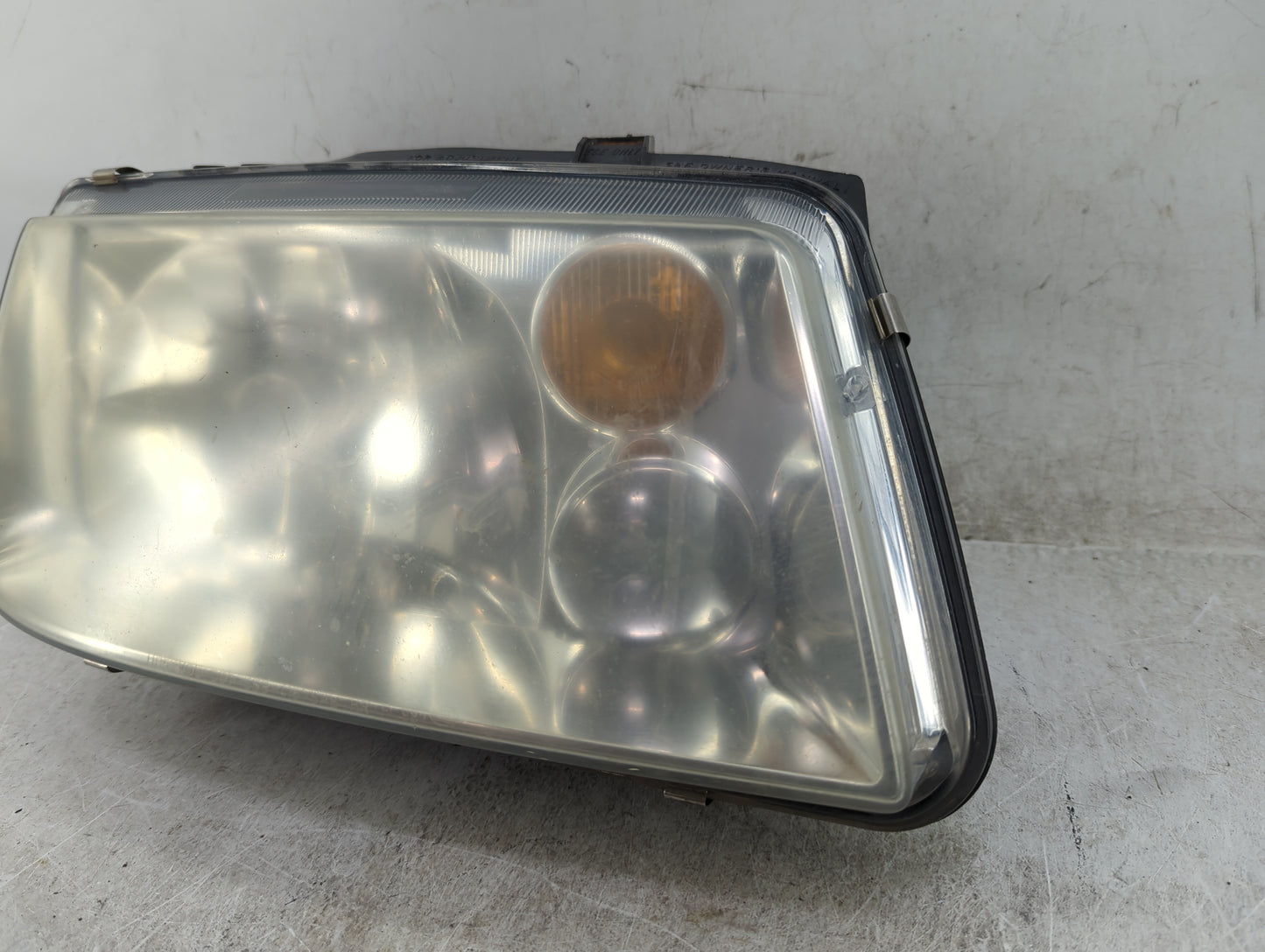 1999-2002 Volkswagen Jetta Passenger Right Oem Head Light Headlight Lamp - Oemusedautoparts1.com