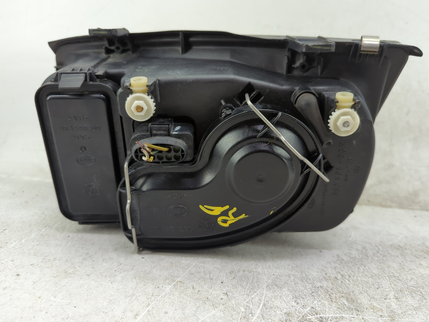 1999-2002 Volkswagen Jetta Passenger Right Oem Head Light Headlight Lamp - Oemusedautoparts1.com