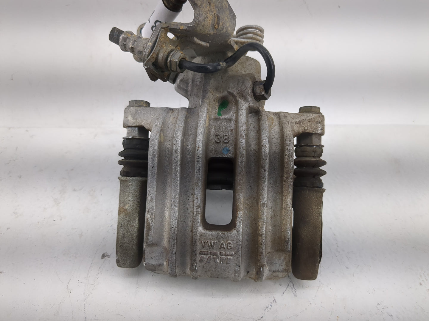 1999-2017 Volkswagen Jetta Front Driver Left Brake Caliper - Oemusedautoparts1.com