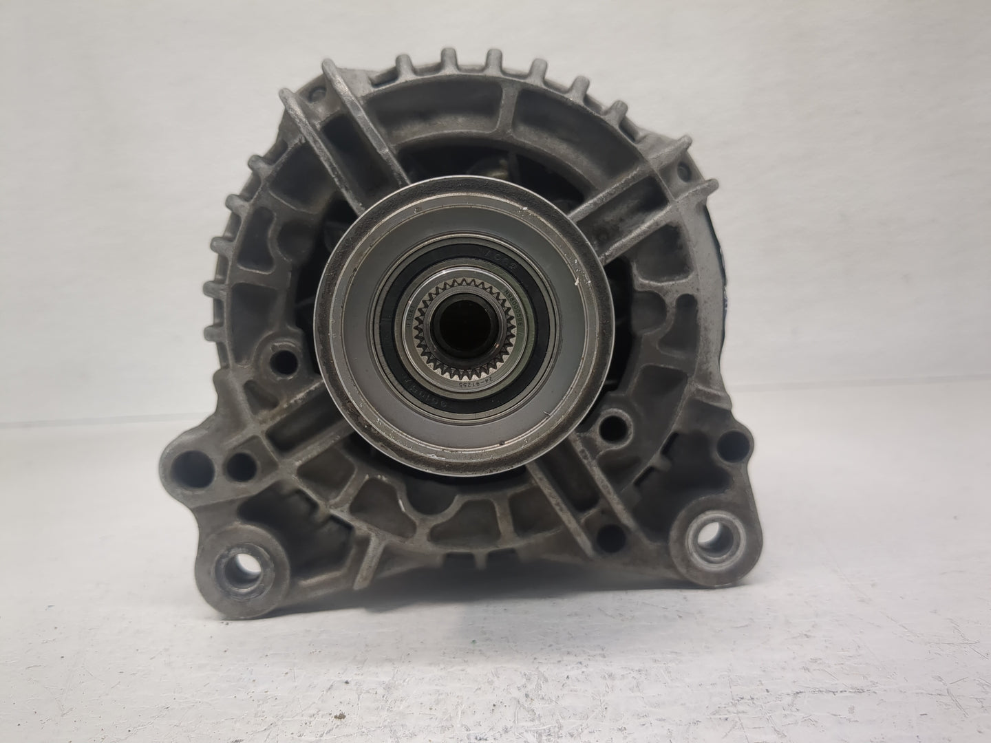 1999-2006 Volkswagen Jetta Alternator Replacement Generator Charging Assembly Engine OEM P/N:07K 903 023 C Fits OEM Used Aut