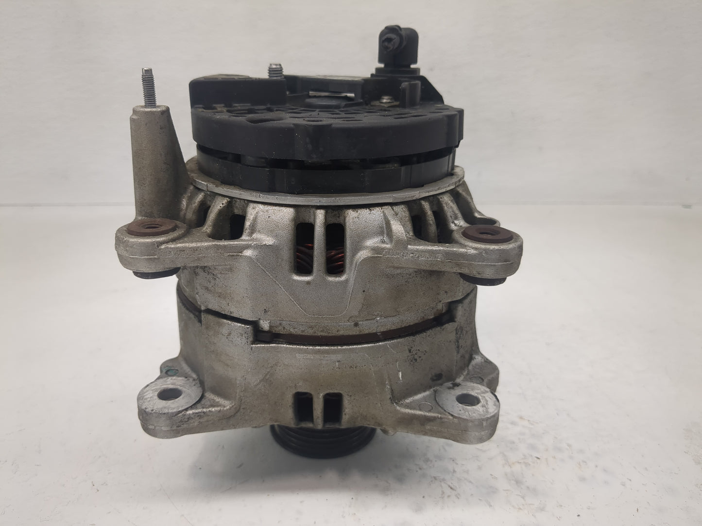 1999-2006 Volkswagen Jetta Alternator Replacement Generator Charging Assembly Engine OEM P/N:07K 903 023 C Fits OEM Used Aut