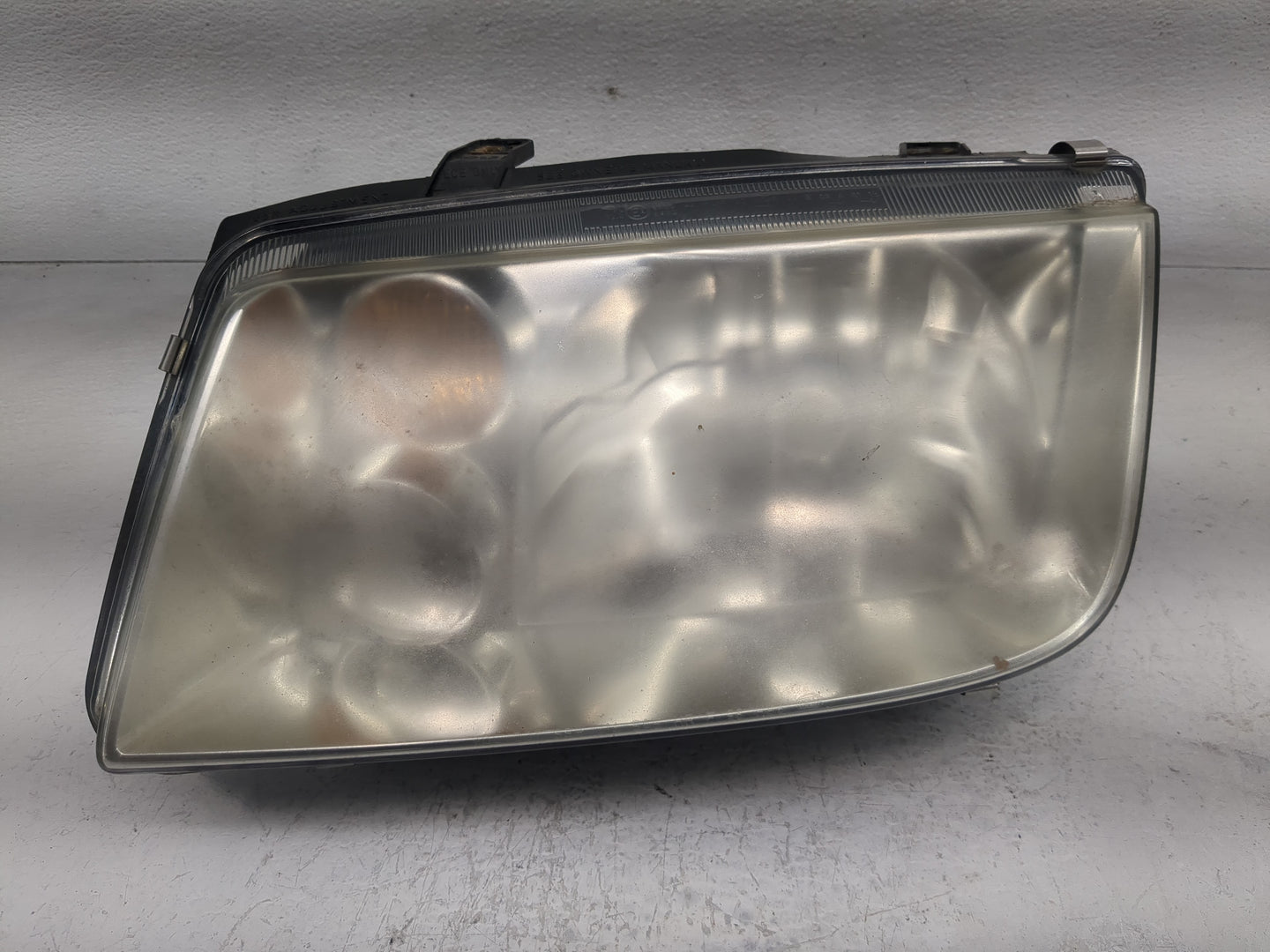 2002-2006 Volkswagen Jetta Driver Left Oem Head Light Headlight Lamp - Oemusedautoparts1.com