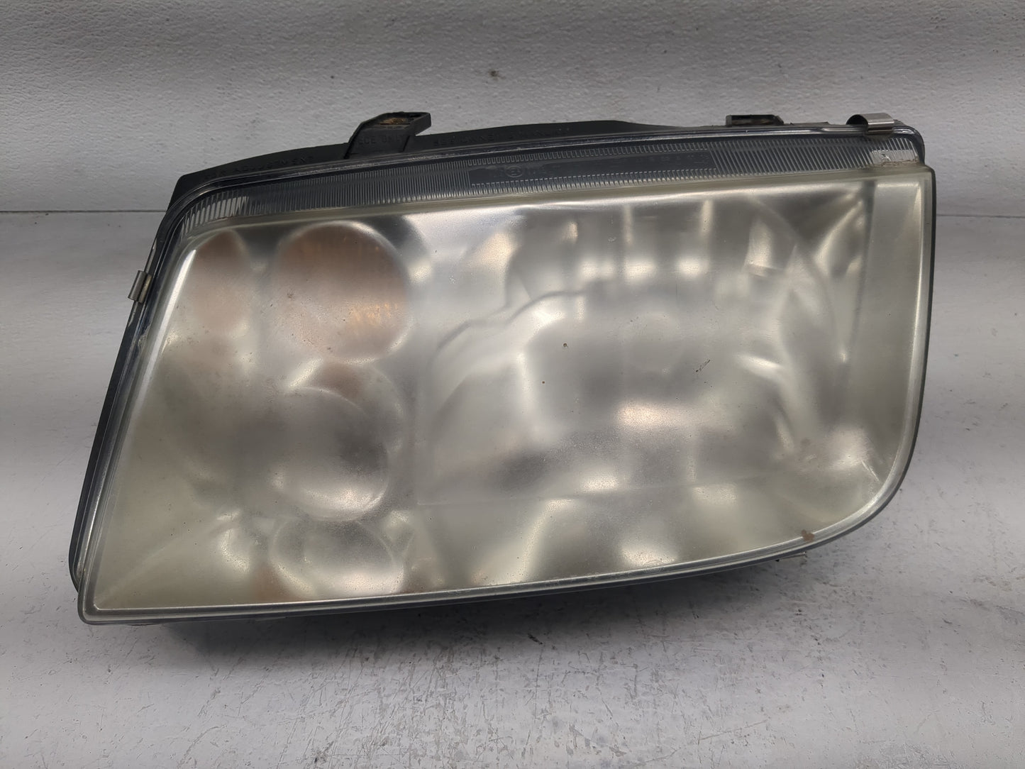 2002-2006 Volkswagen Jetta Driver Left Oem Head Light Headlight Lamp - Oemusedautoparts1.com