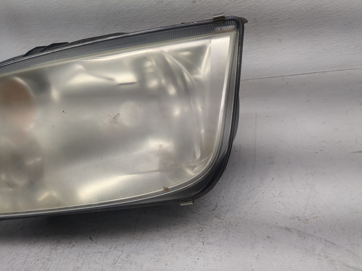 2002-2006 Volkswagen Jetta Driver Left Oem Head Light Headlight Lamp - Oemusedautoparts1.com