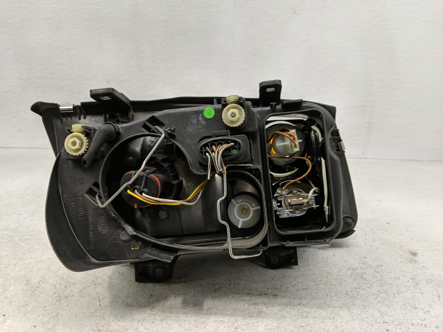 1999-2002 Volkswagen Jetta Driver Left Oem Head Light Headlight Lamp - Oemusedautoparts1.com