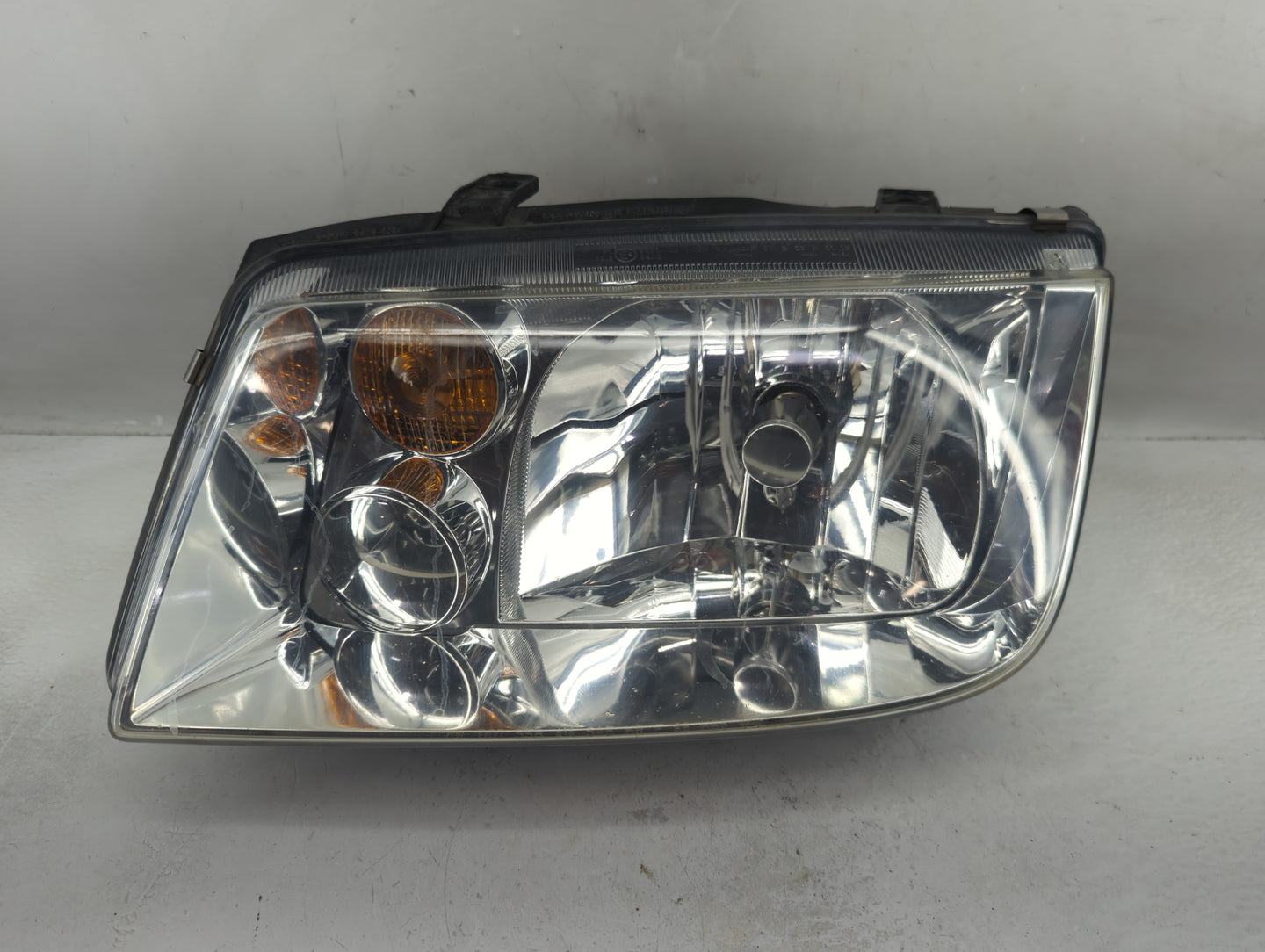 2002-2006 Volkswagen Jetta Driver Left Oem Head Light Headlight Lamp - Oemusedautoparts1.com