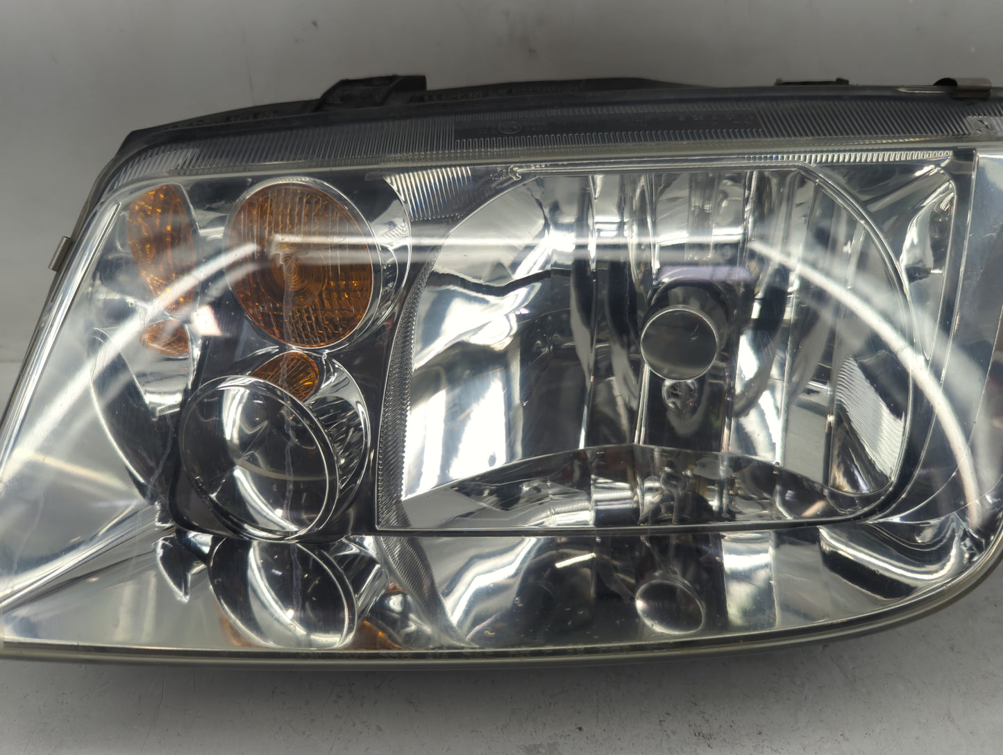2002-2006 Volkswagen Jetta Driver Left Oem Head Light Headlight Lamp - Oemusedautoparts1.com